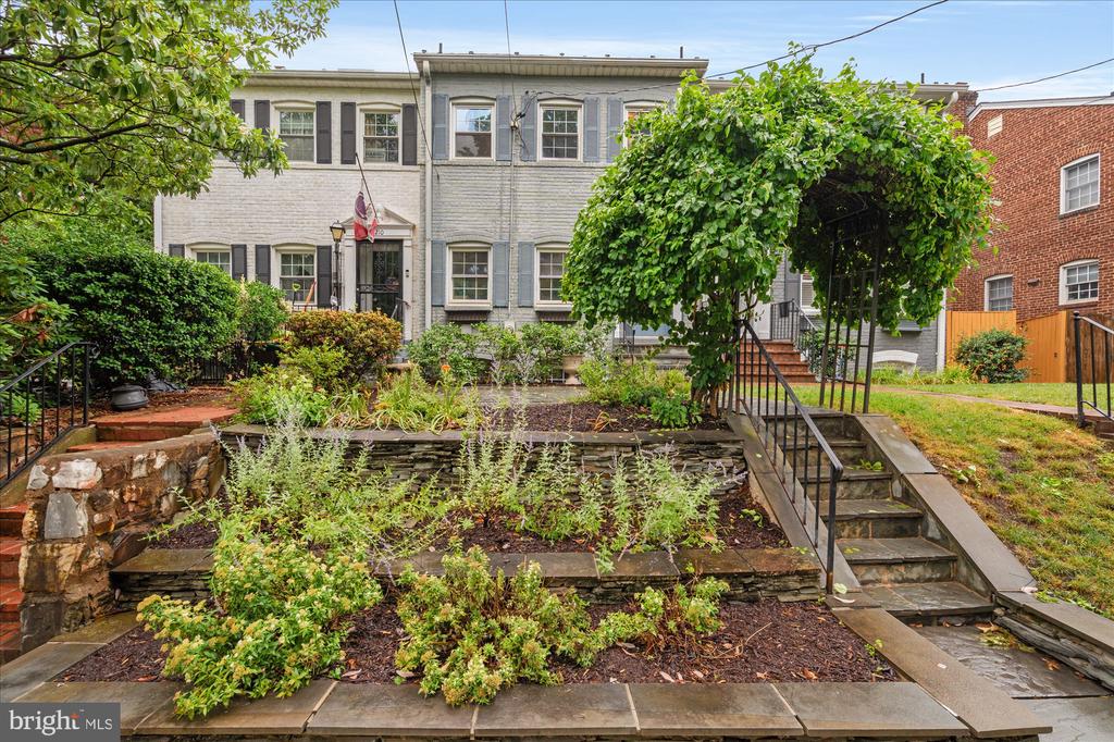 1212 PORTNER ROAD