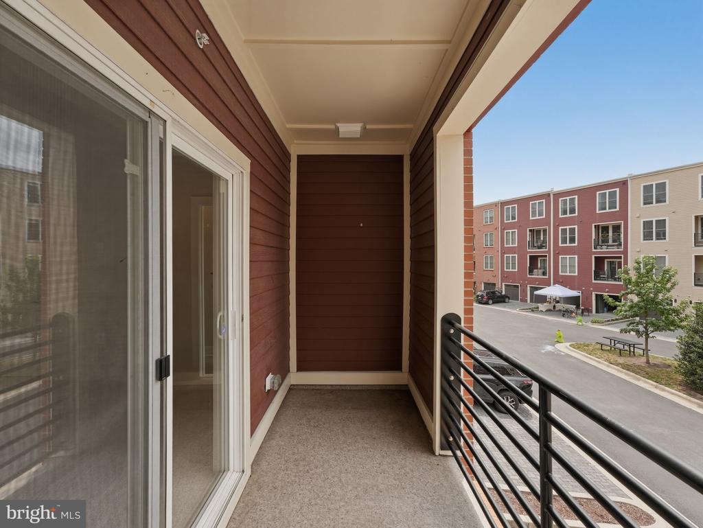 1912 POTOMAC AVENUE Unit: 101