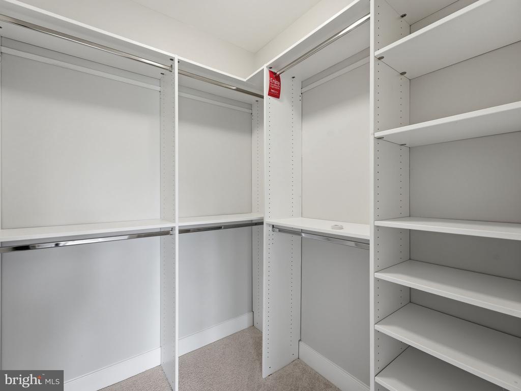1912 POTOMAC AVENUE Unit: 101