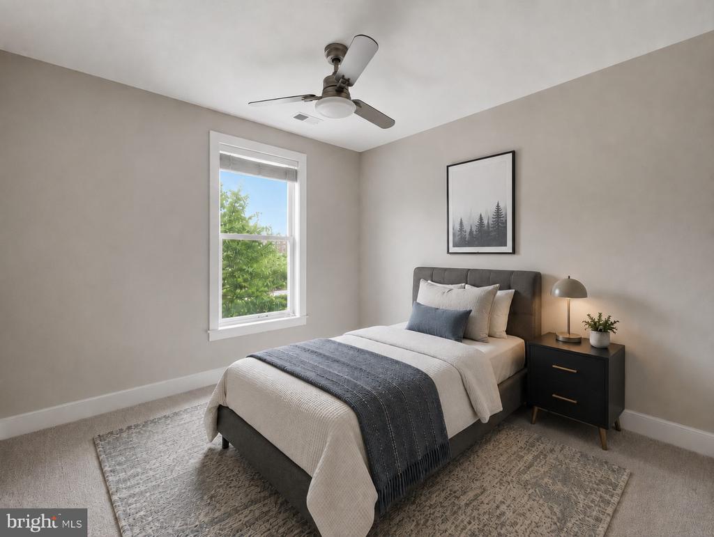 1912 POTOMAC AVENUE Unit: 101