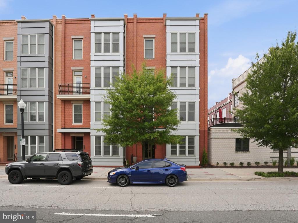 1912 POTOMAC AVENUE Unit: 101