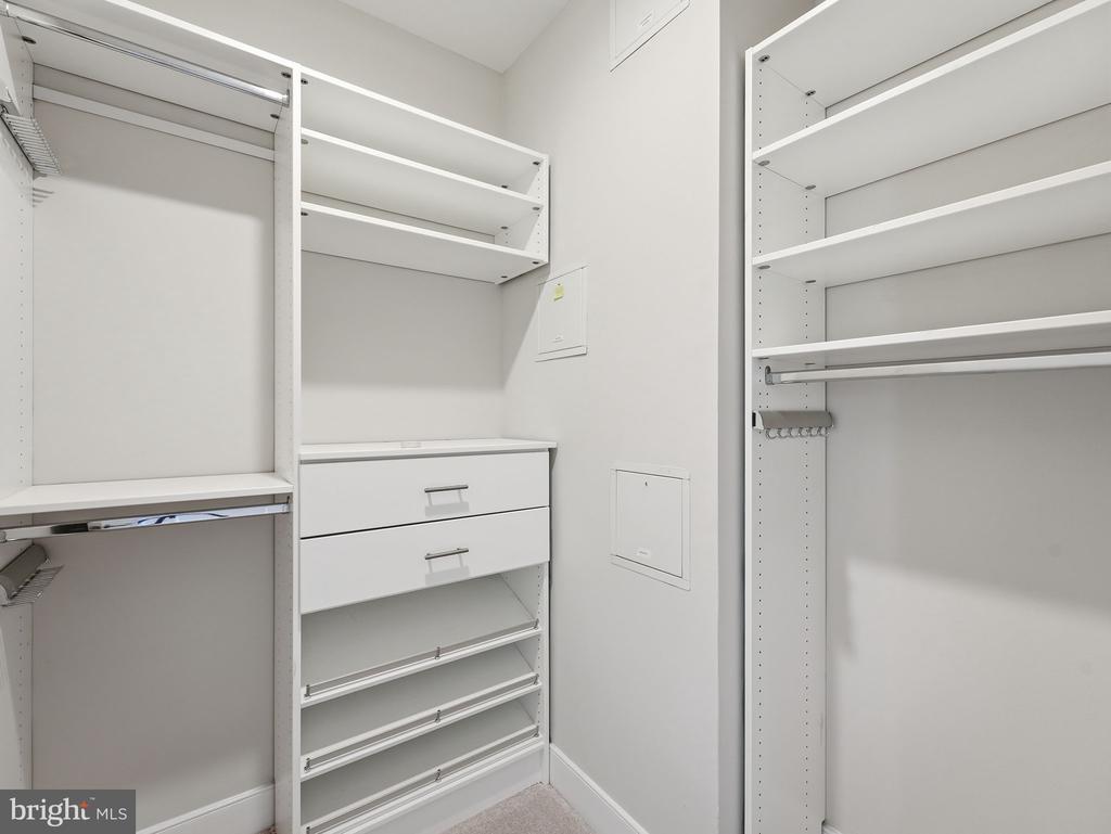 1912 POTOMAC AVENUE Unit: 101