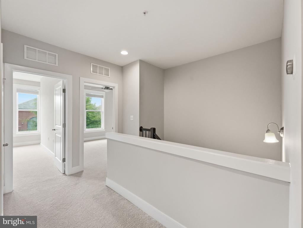 1912 POTOMAC AVENUE Unit: 101