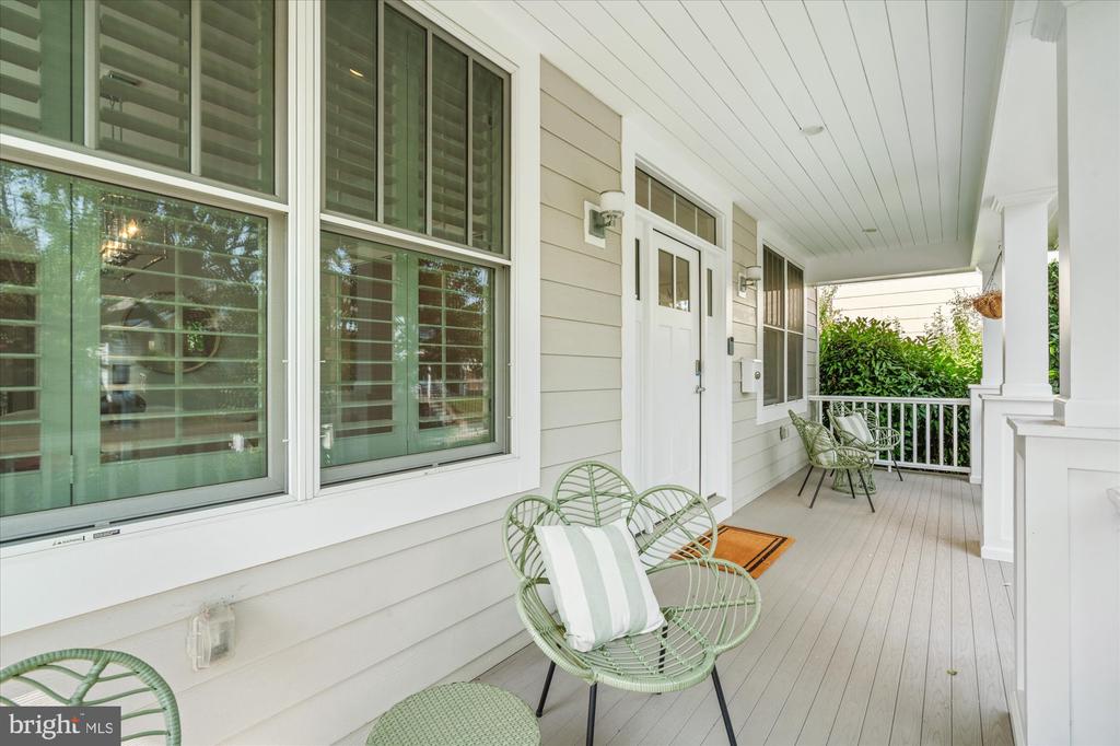 508 E CUSTIS AVENUE