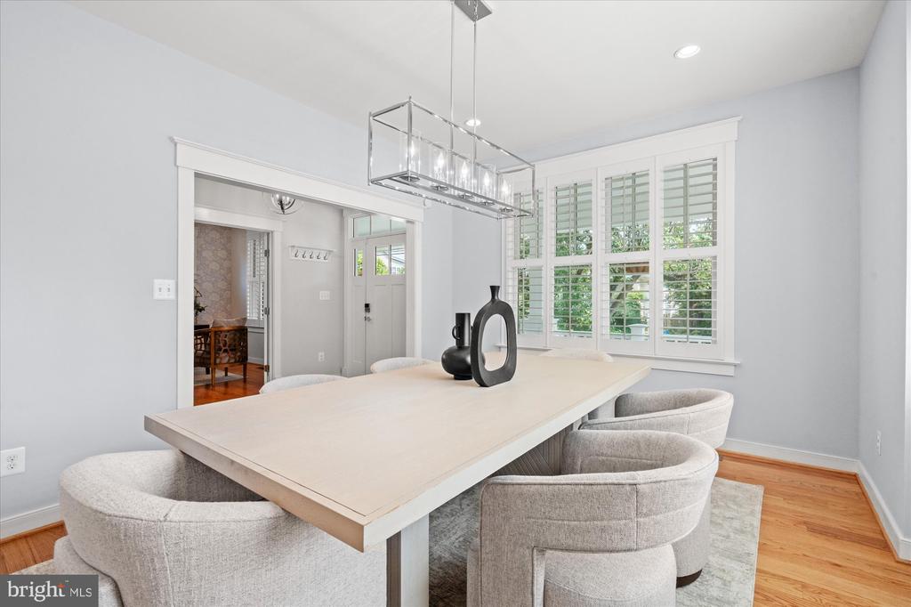 508 E CUSTIS AVENUE