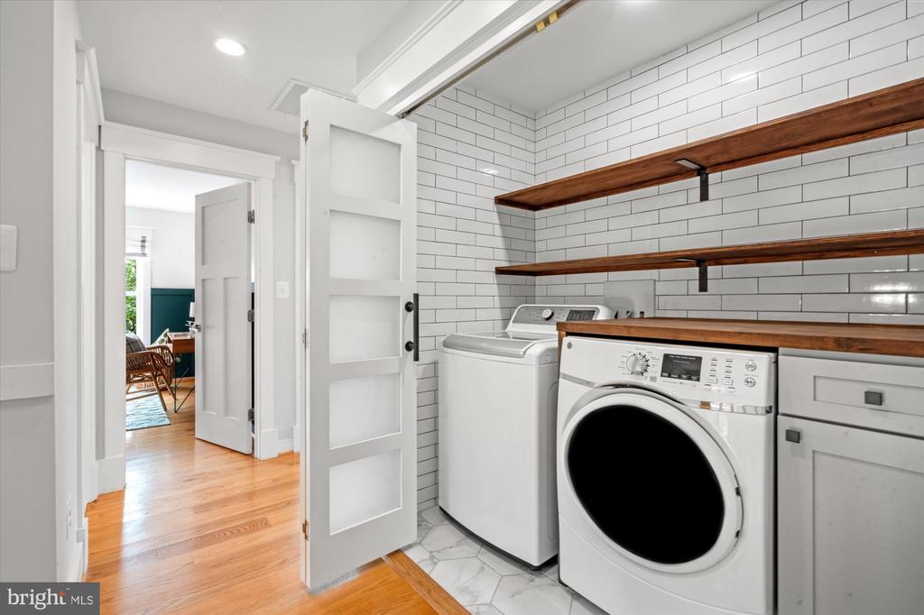 508 E CUSTIS AVENUE