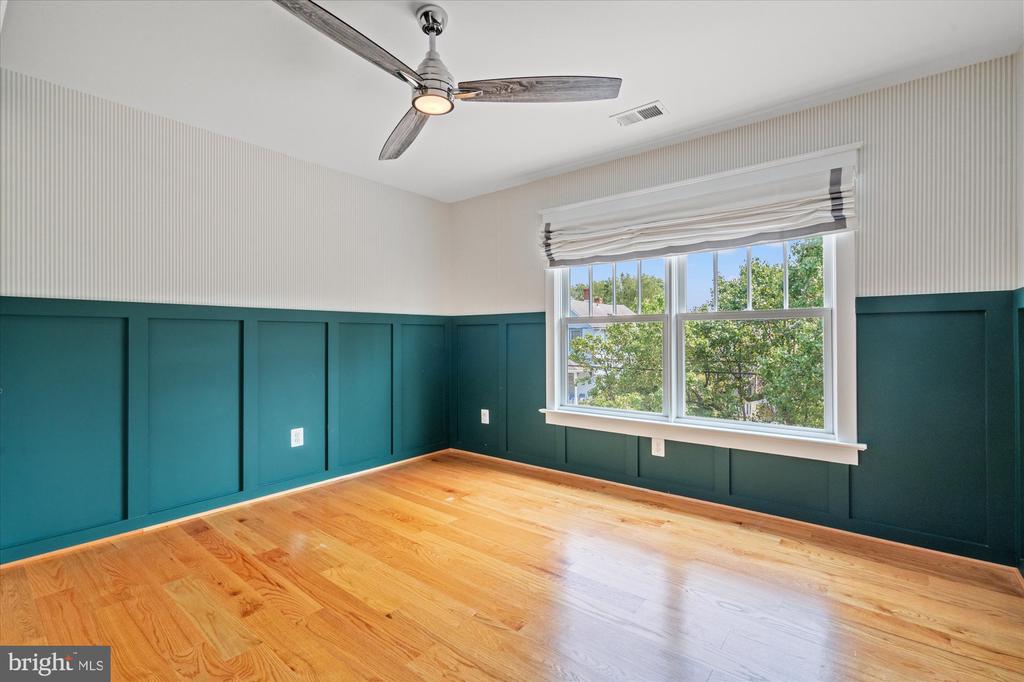 508 E CUSTIS AVENUE