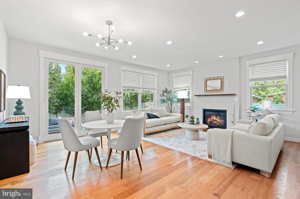 508 E CUSTIS AVENUE