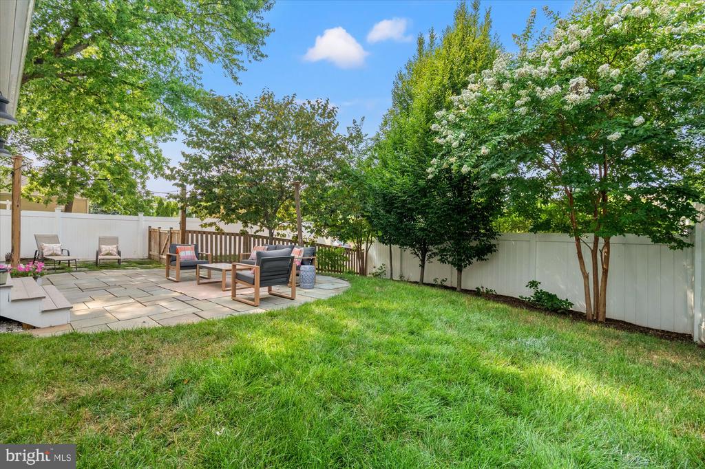 508 E CUSTIS AVENUE