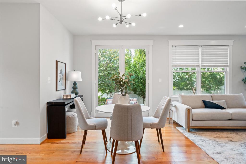 508 E CUSTIS AVENUE