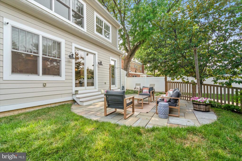 508 E CUSTIS AVENUE