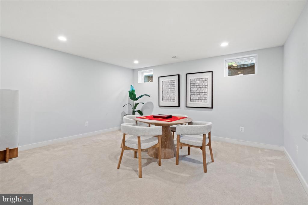 508 E CUSTIS AVENUE