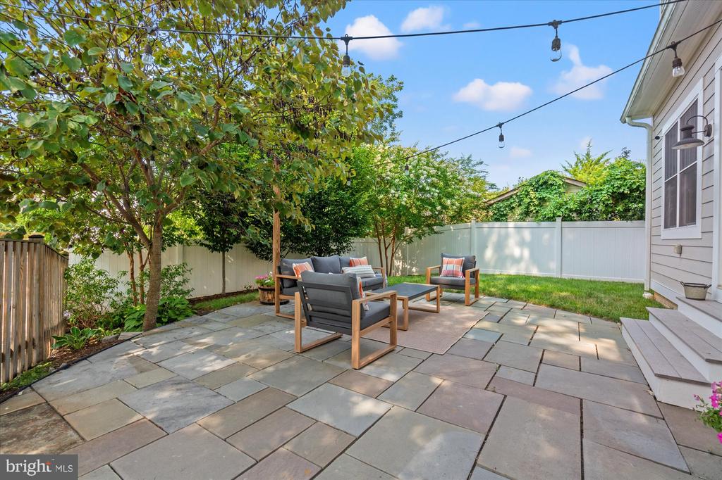 508 E CUSTIS AVENUE