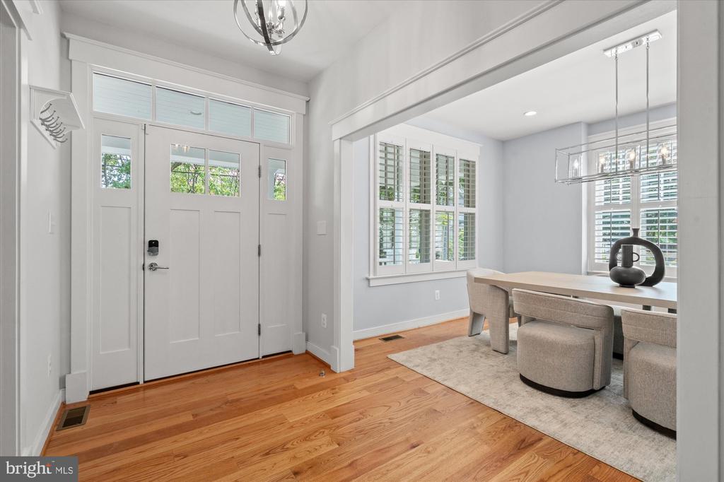 508 E CUSTIS AVENUE