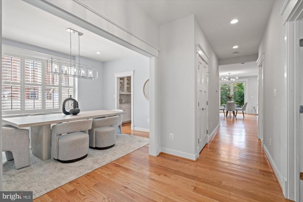 508 E CUSTIS AVENUE