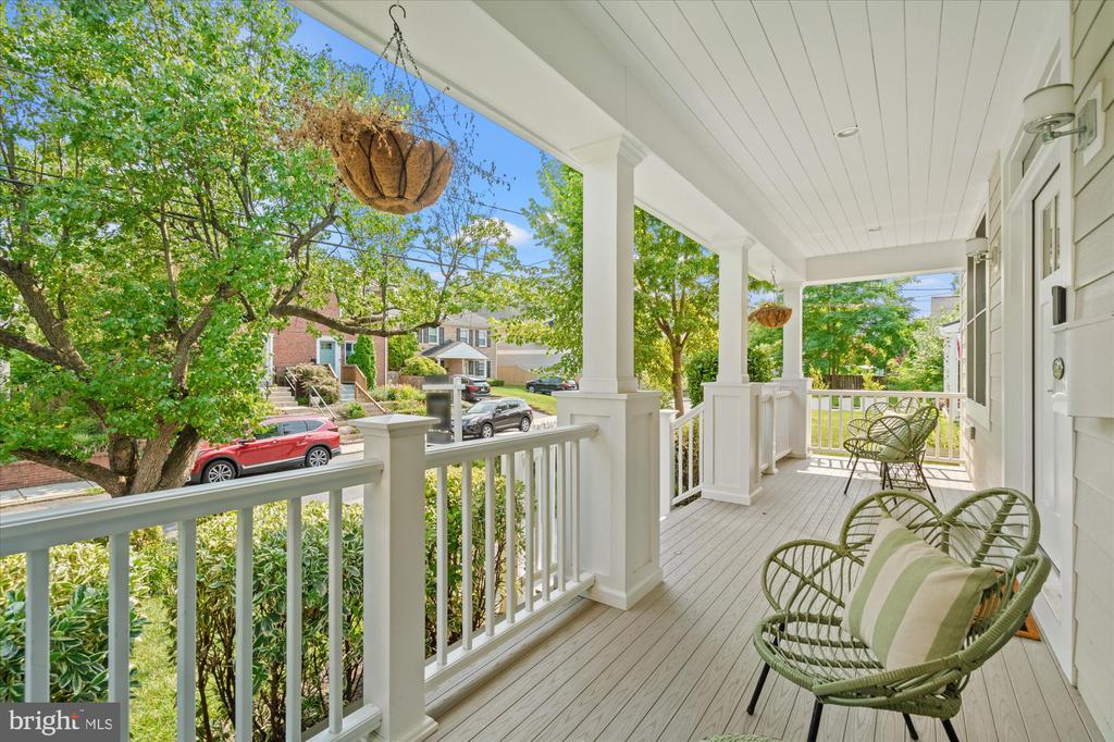508 E CUSTIS AVENUE