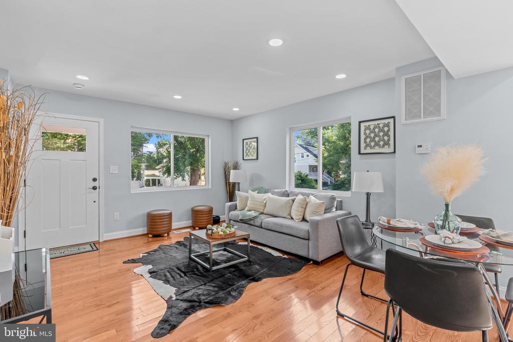 315 E RAYMOND AVENUE Unit: A