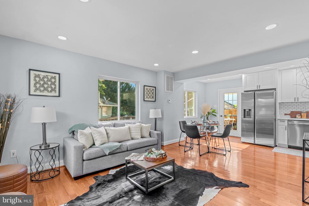 315 E RAYMOND AVENUE Unit: A