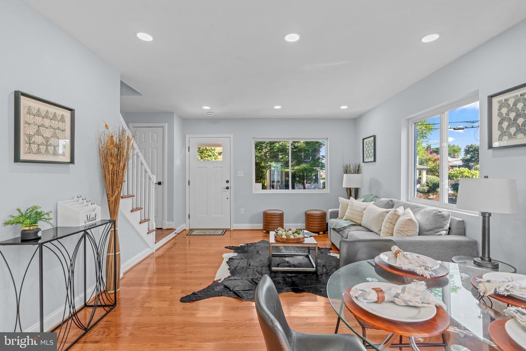 315 E RAYMOND AVENUE Unit: A