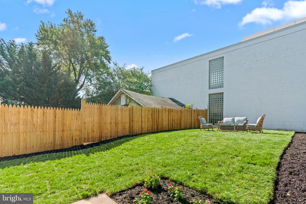 315 E RAYMOND AVENUE Unit: A