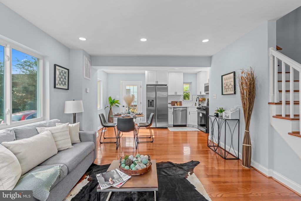 315 E RAYMOND AVENUE Unit: A