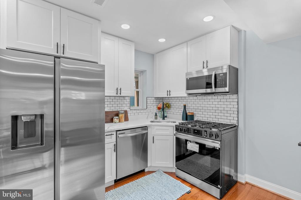 315 E RAYMOND AVENUE Unit: A