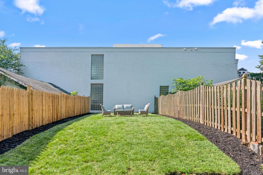 315 E RAYMOND AVENUE Unit: A