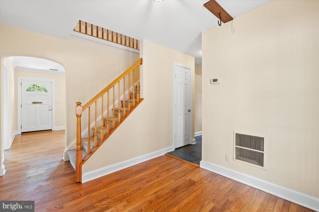 16 E BRADDOCK ROAD