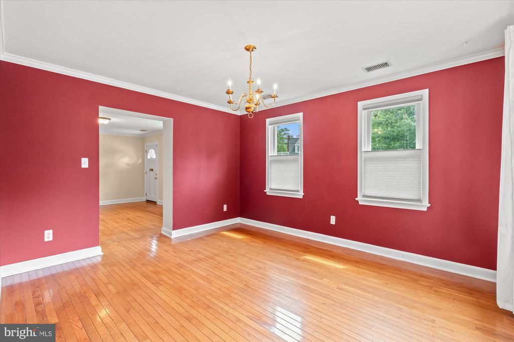 16 E BRADDOCK ROAD