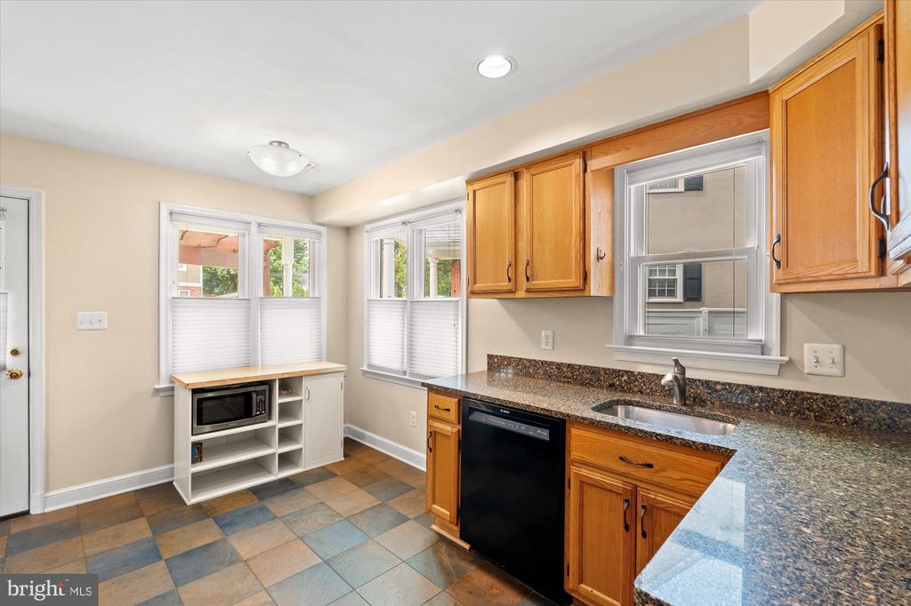 16 E BRADDOCK ROAD