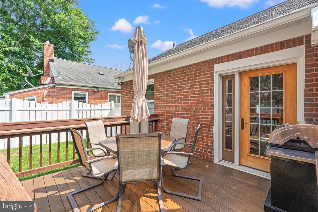 16 E BRADDOCK ROAD