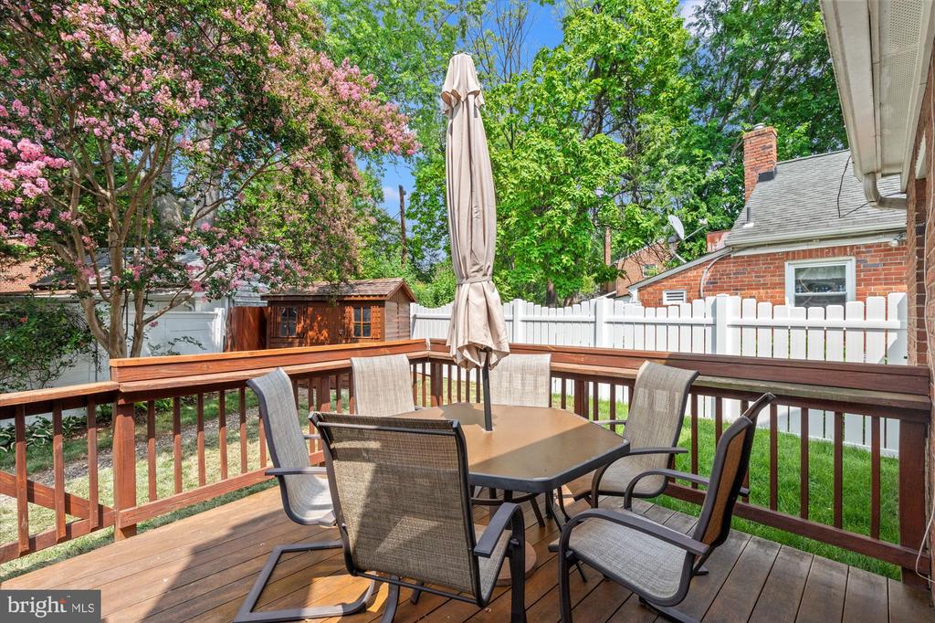 16 E BRADDOCK ROAD