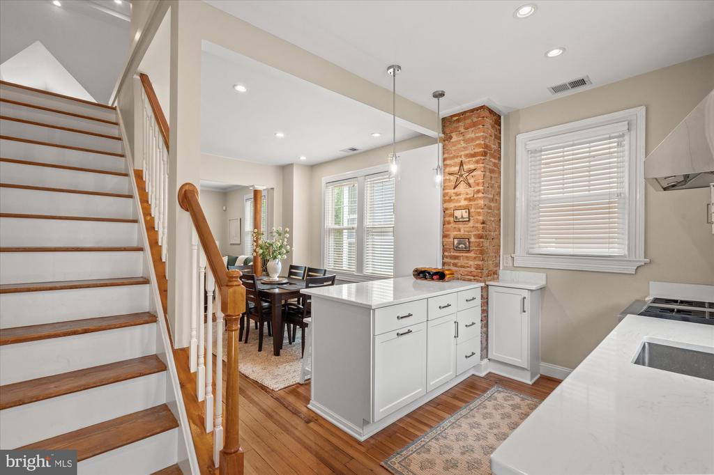 16 E WALNUT STREET E