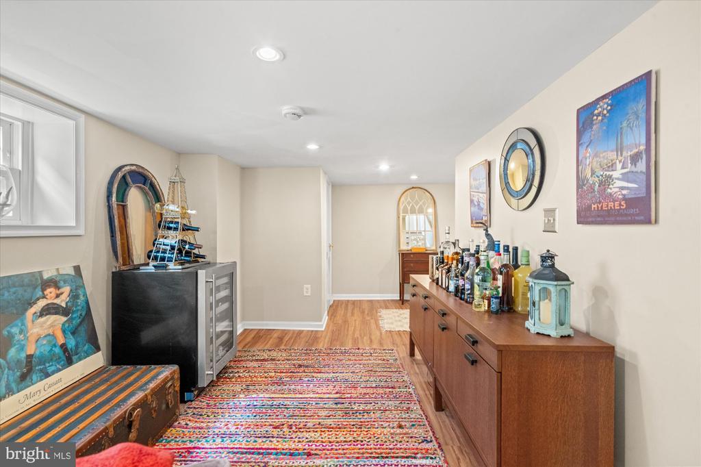 16 E WALNUT STREET E
