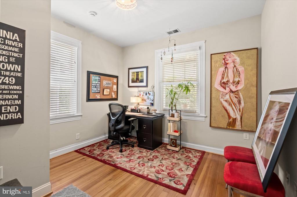 16 E WALNUT STREET E