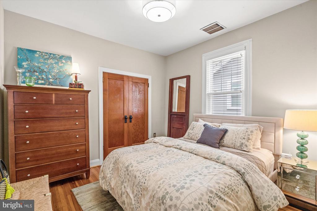 16 E WALNUT STREET E