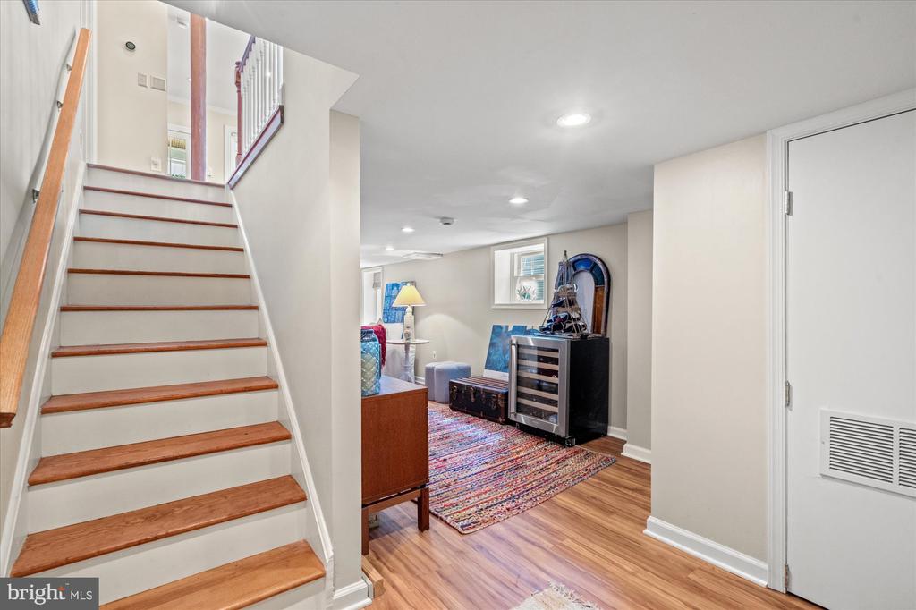 16 E WALNUT STREET E