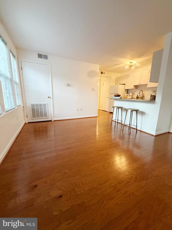 1707 DEWITT AVENUE Unit: B