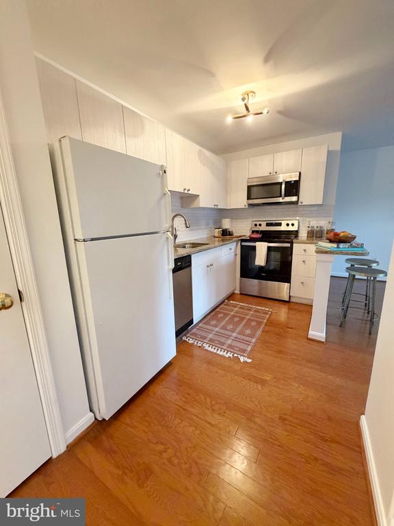 1707 DEWITT AVENUE Unit: B
