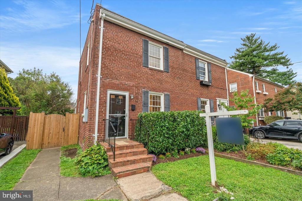 317 E CUSTIS AVENUE Unit: A