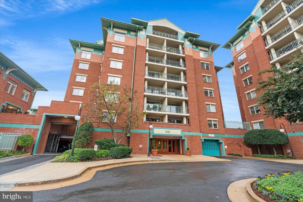545 E BRADDOCK ROAD Unit: 203