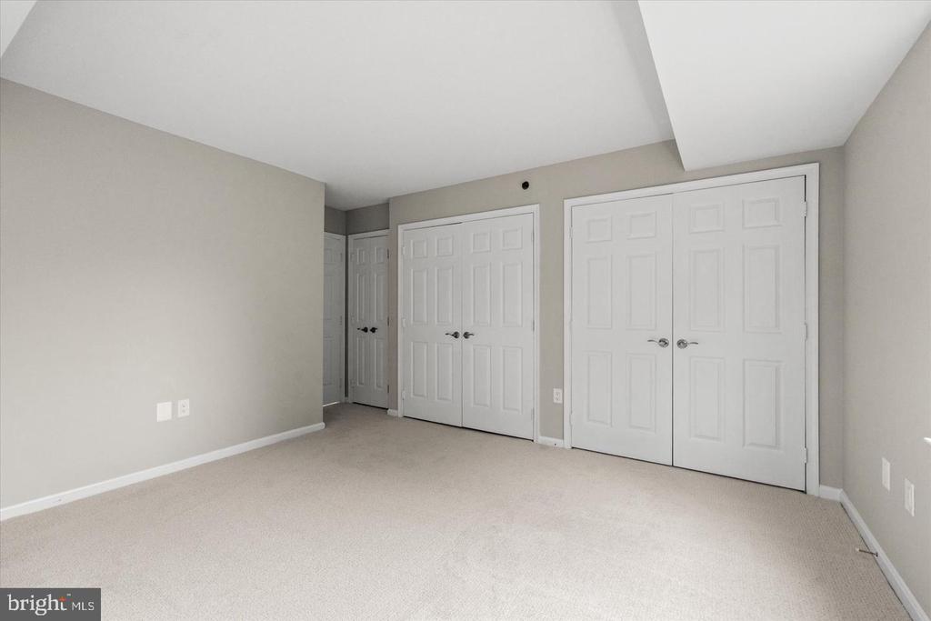 545 E BRADDOCK ROAD Unit: 203