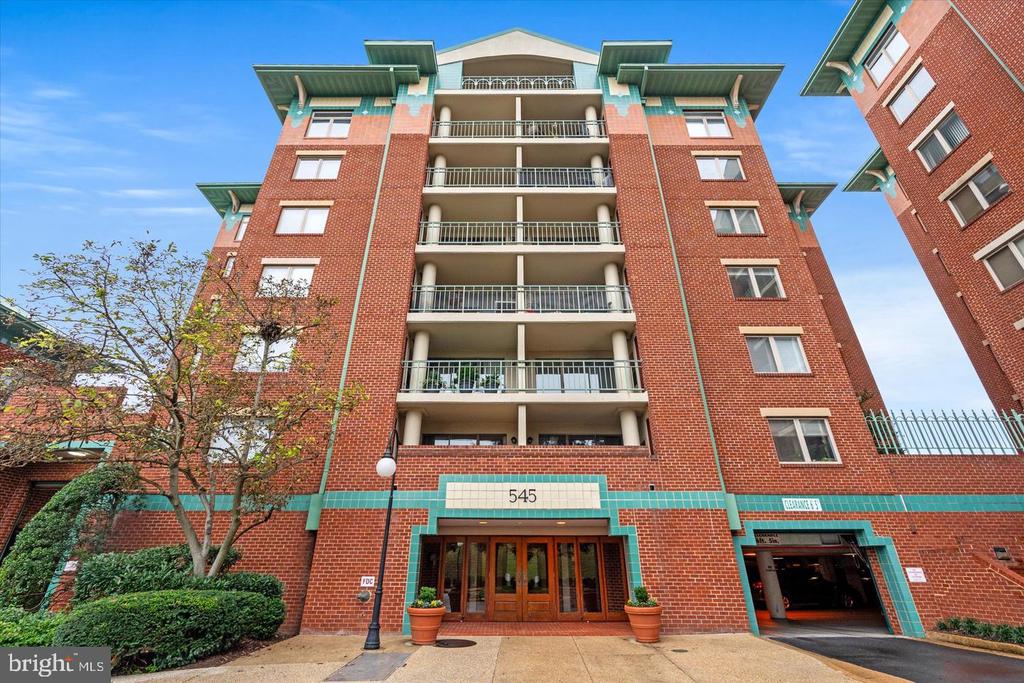 545 E BRADDOCK ROAD Unit: 203