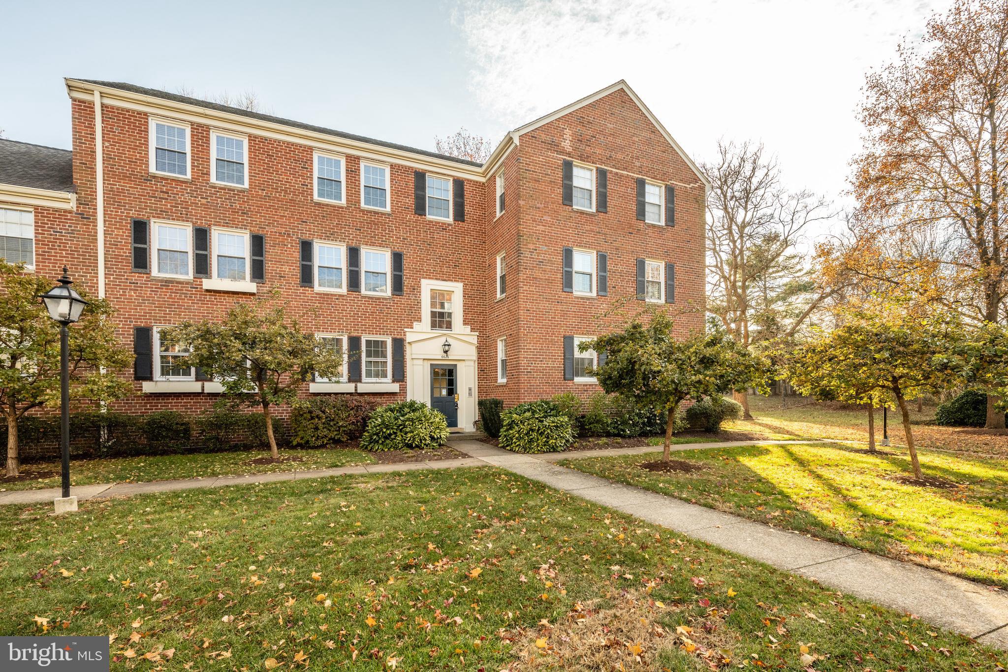 6626 Potomac AVENUE Unit: A1