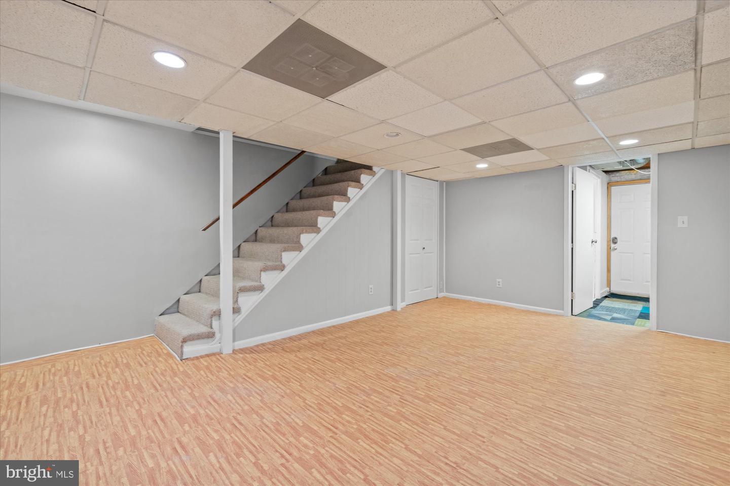 2023 Rollins Dr
