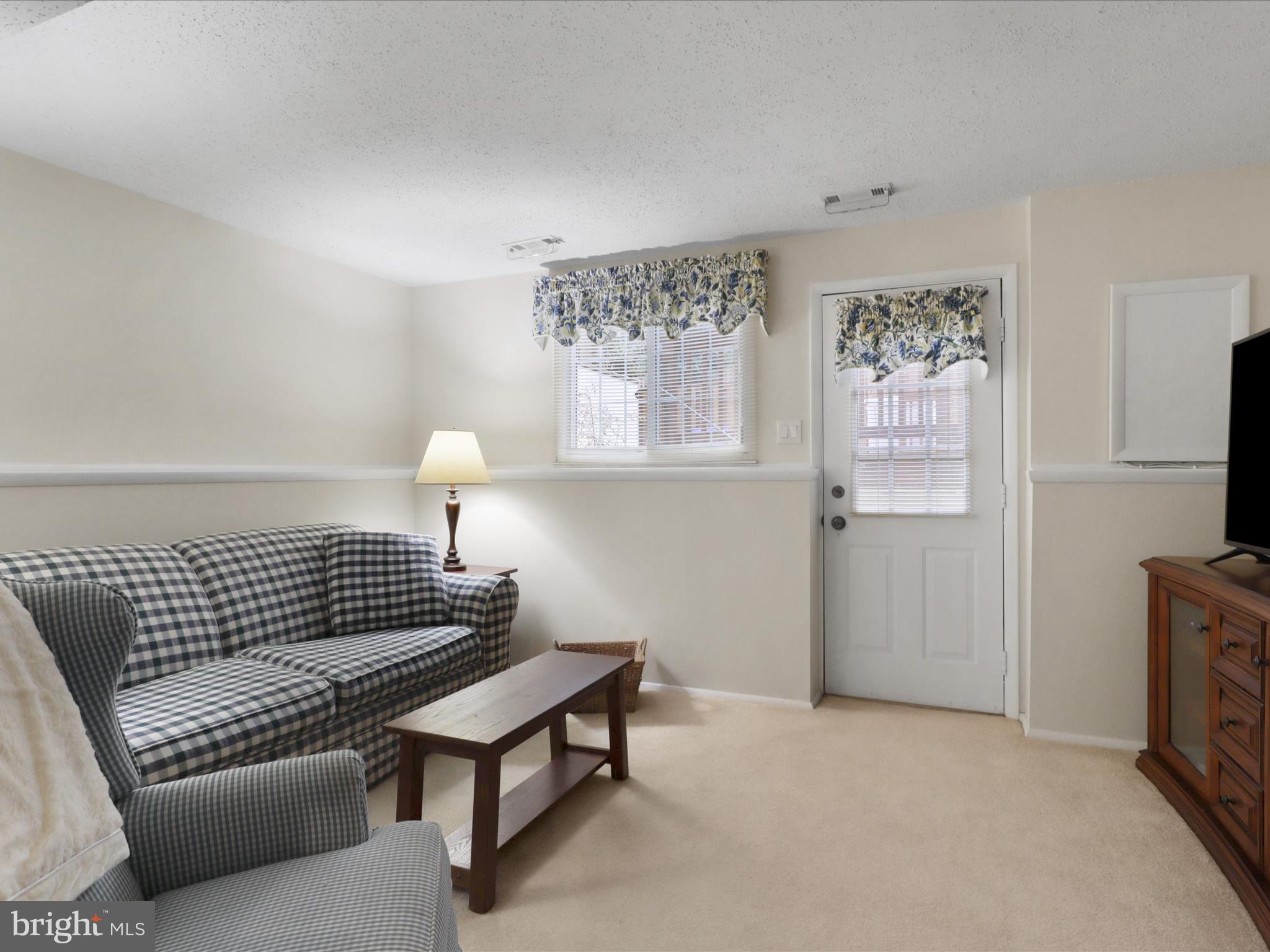 5322 Admiralty Ct