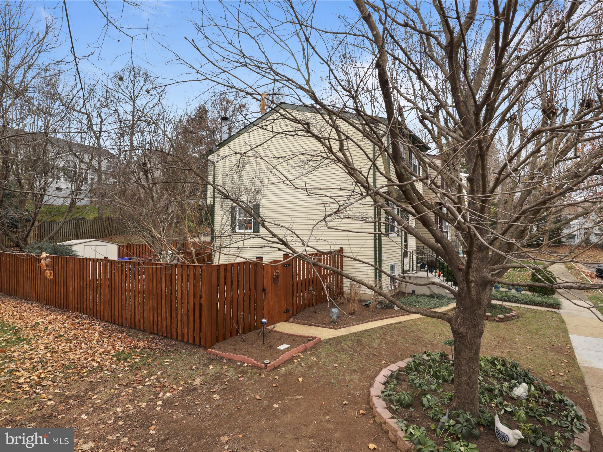 5322 Admiralty Ct