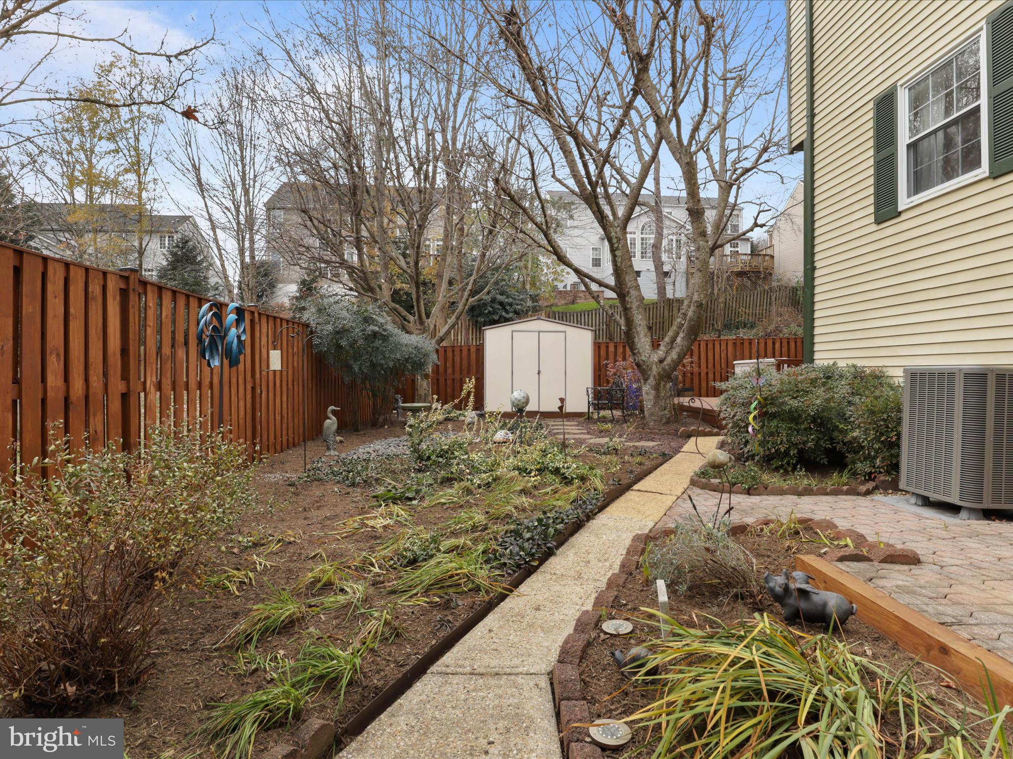 5322 Admiralty Ct