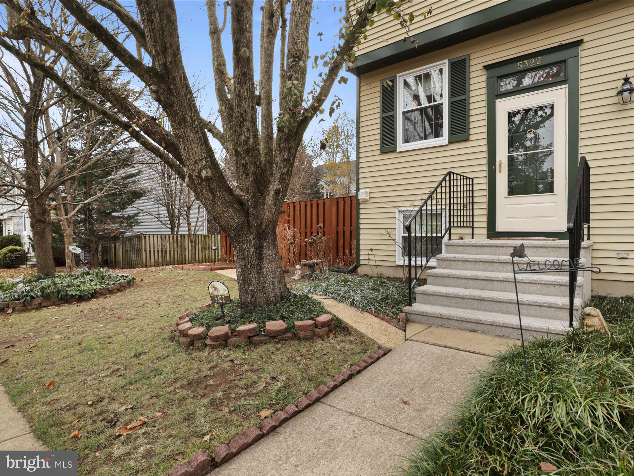 5322 Admiralty Ct
