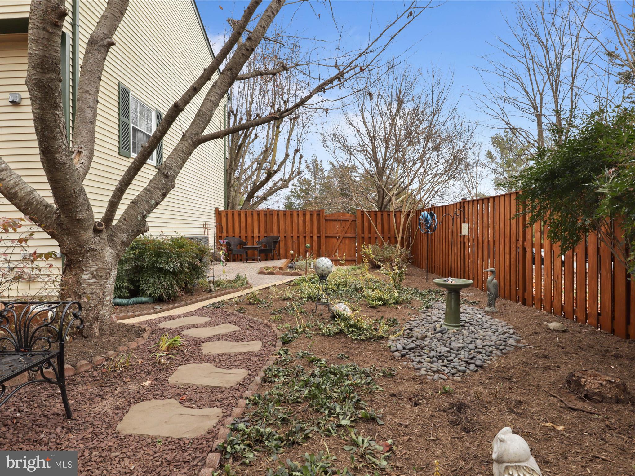 5322 Admiralty Ct